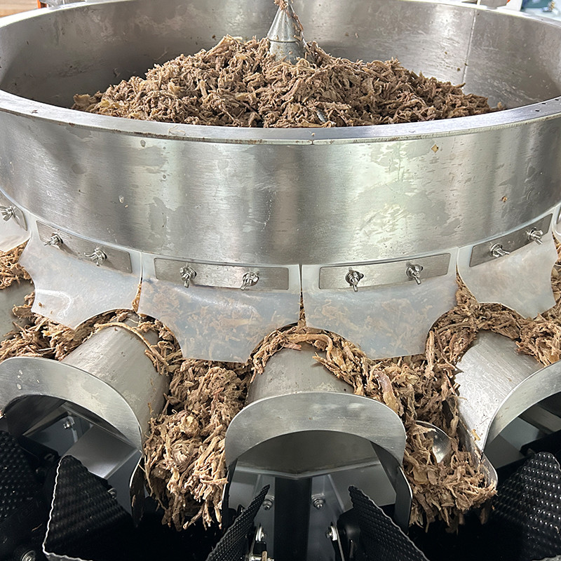 Produits pour animaux de compagnie humides et secs Machine à emballer à plusieurs têtes pour animaux de compagnie