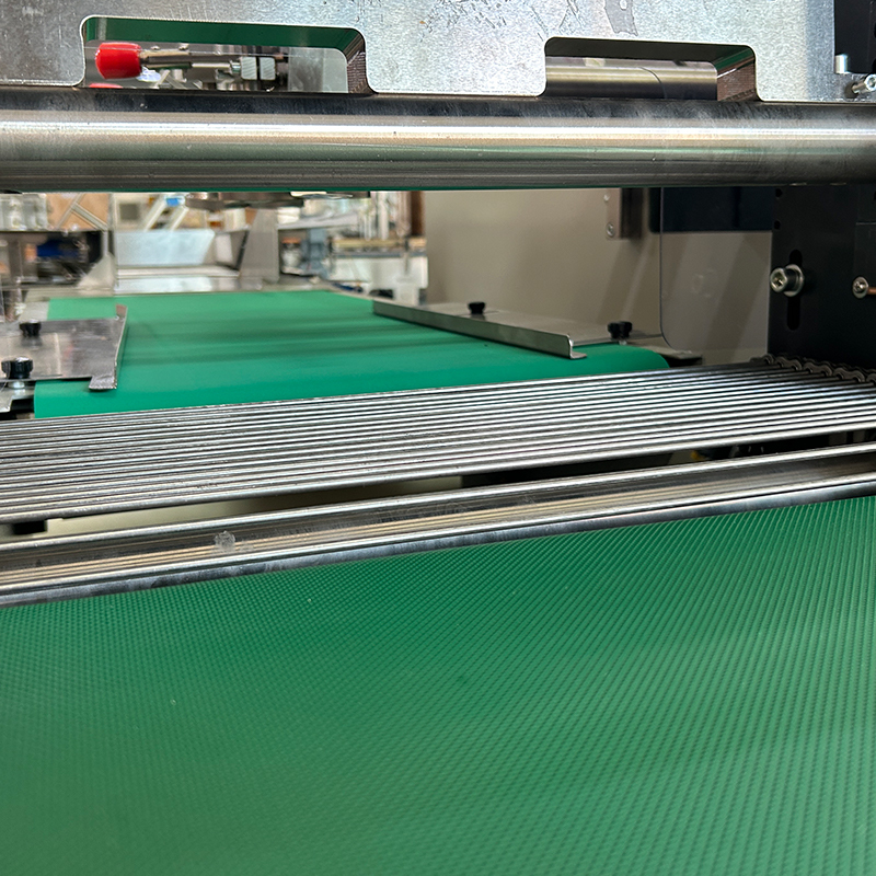 Multifunctional Automatic Horizontal Candy Food Bread Chocolate Plastic Bag Flow Pillow Flowpack Packing Machine