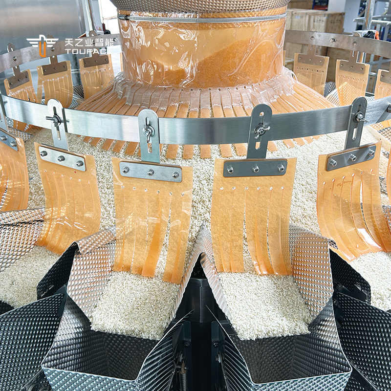 Automatique Pistache Popcorn Flocons de maïs Restez des arachides Machine d'emballage des noix de cajou Machine d'emballage de masse à plusieurs têtes