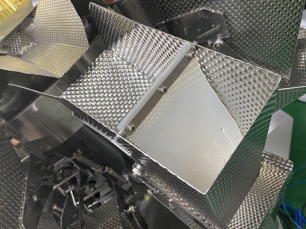Machine à emballer de peseur de Multihead de 14 trémies 0.8L 1.6L 2.5L pour les fruits fragiles