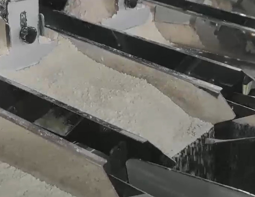 Tête 4 machine à emballer linéaire de peseur de 3 litres pour le granule/poudre